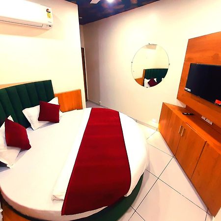 Hotel Suncity Ahmedabad Exterior photo