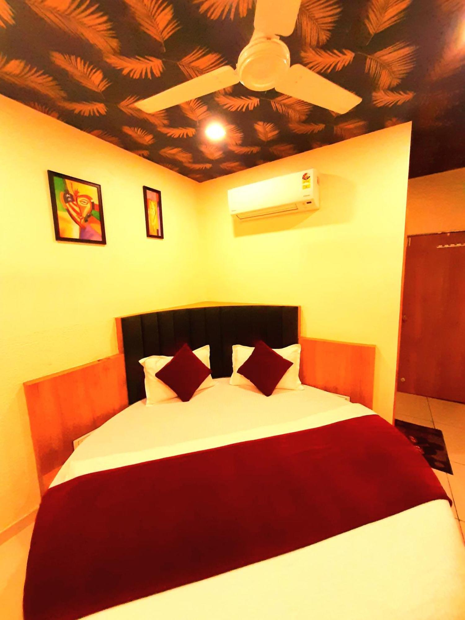 Hotel Suncity Ahmedabad Exterior photo