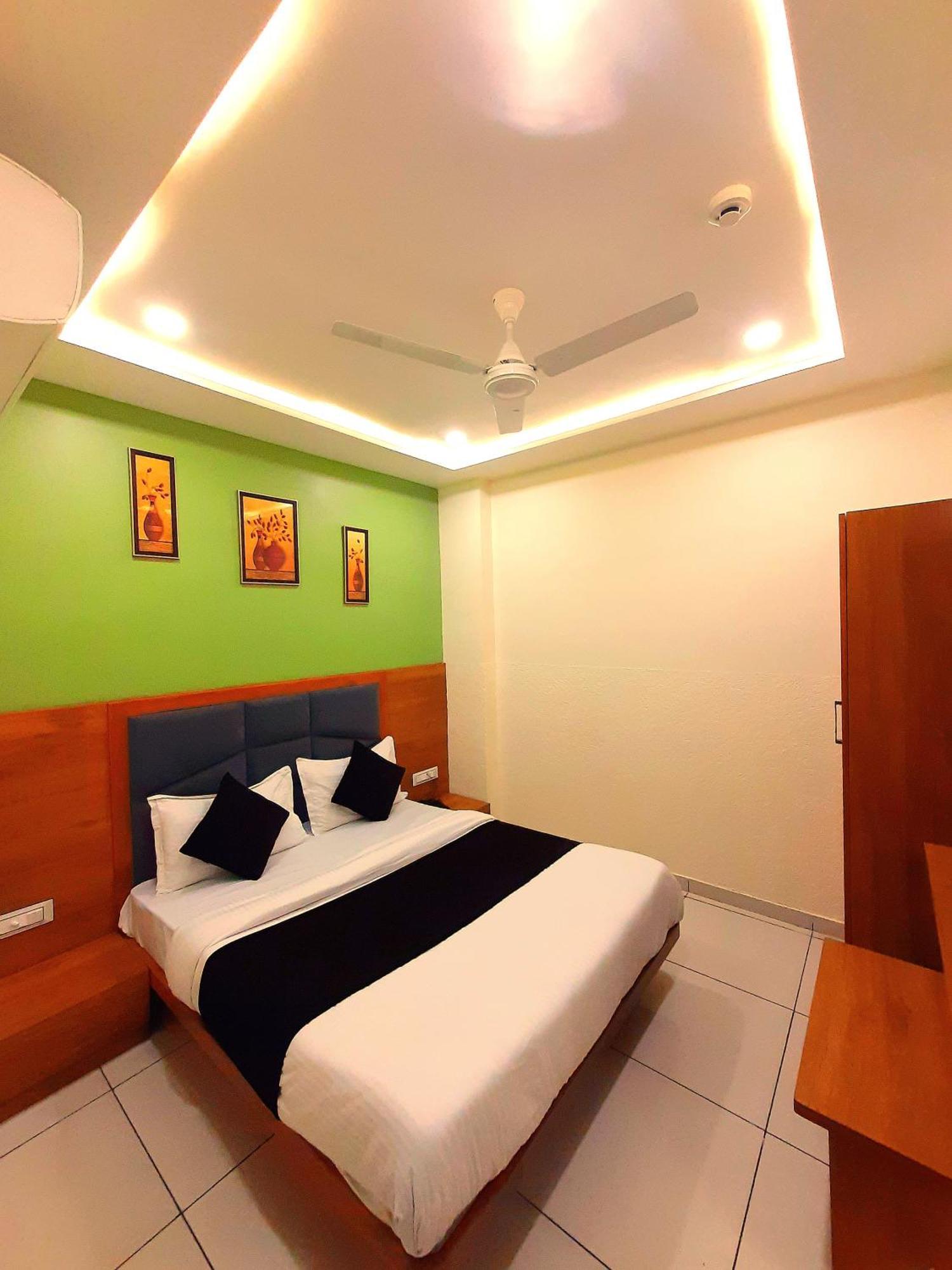 Hotel Suncity Ahmedabad Exterior photo