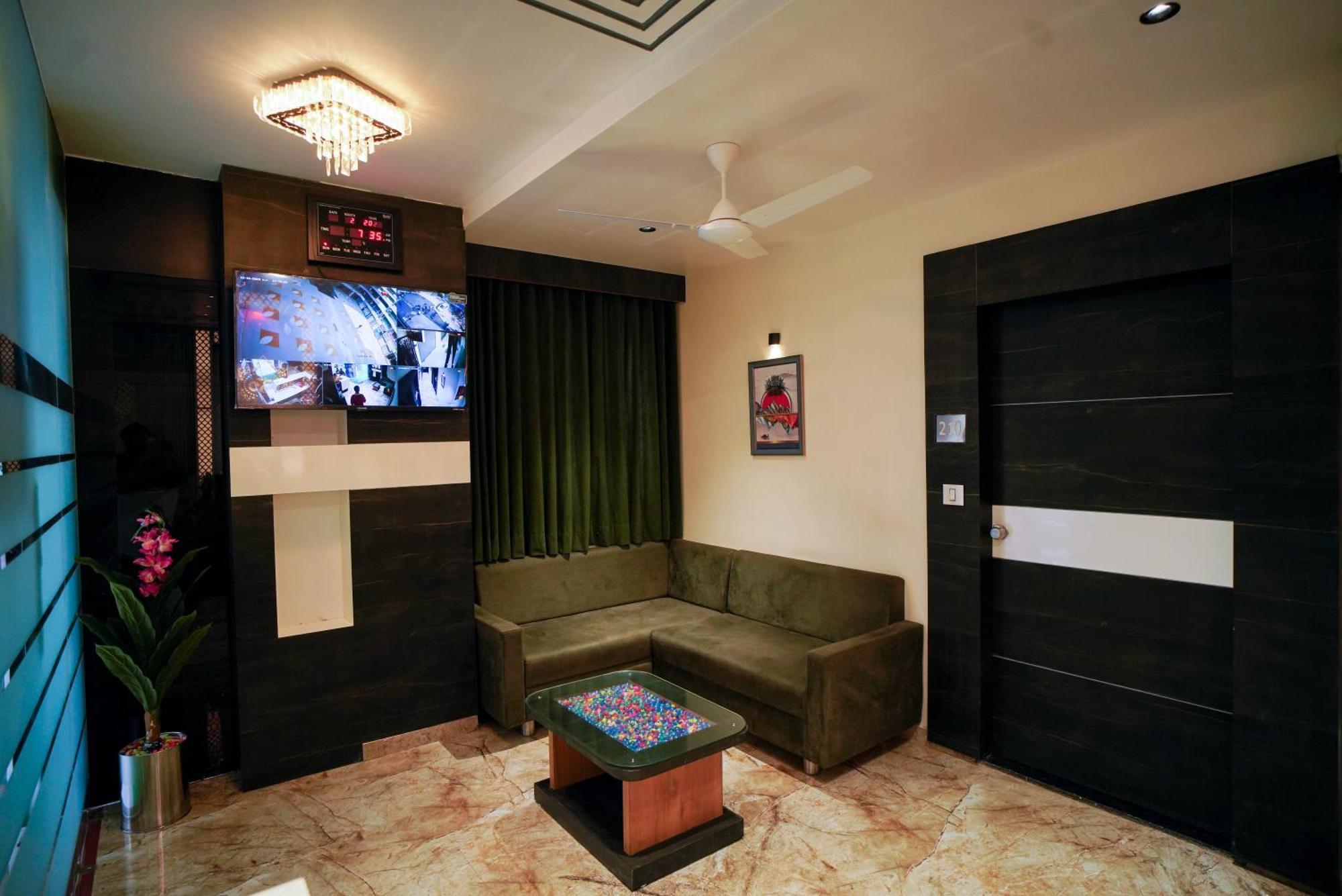 Hotel Suncity Ahmedabad Exterior photo
