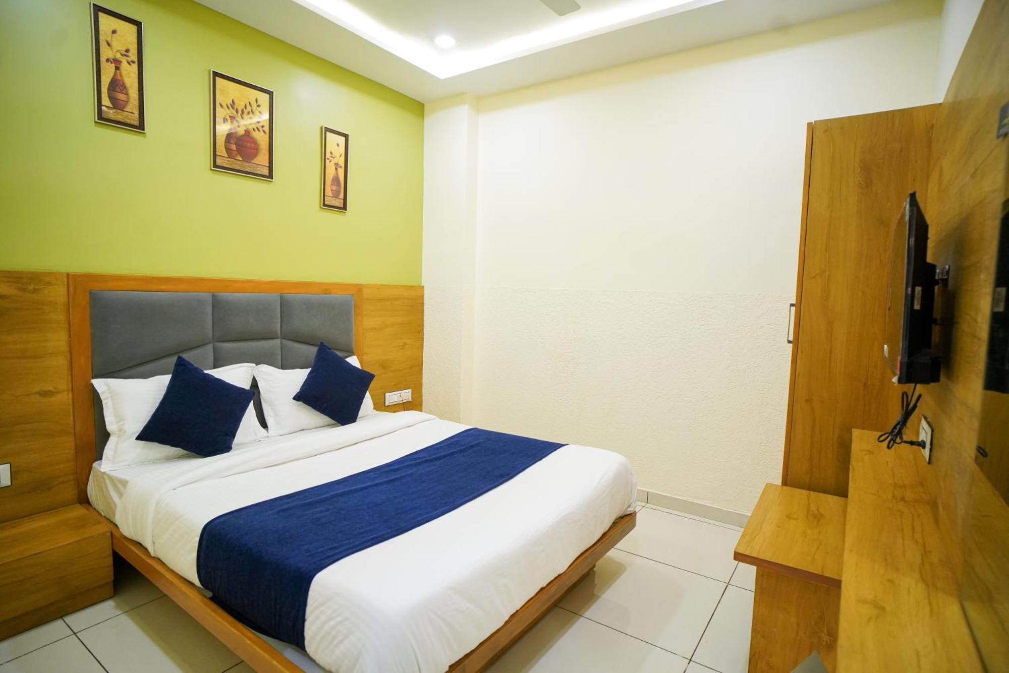 Hotel Suncity Ahmedabad Exterior photo