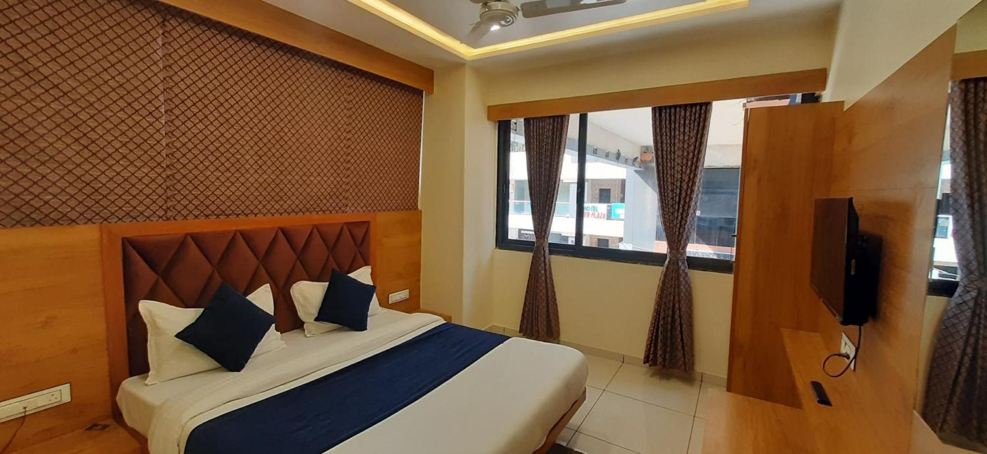 Hotel Suncity Ahmedabad Room photo
